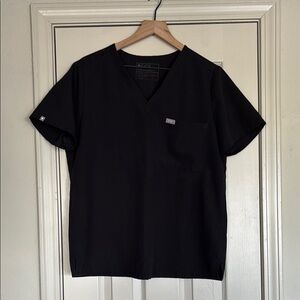 Black Figs Catarina Scrub Top